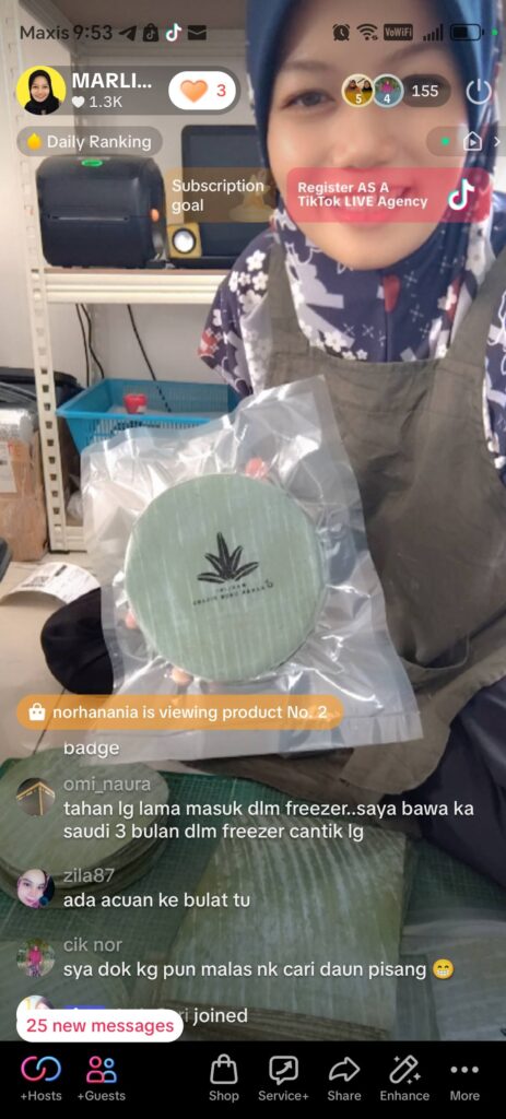 Marlini usahawan daun pisang