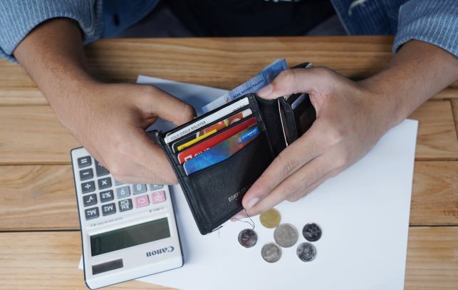 Penjelasan beza muflis dan bankrap mengikut Akta Insolvensi Malaysia beserta Dasar Peluang Kedua.